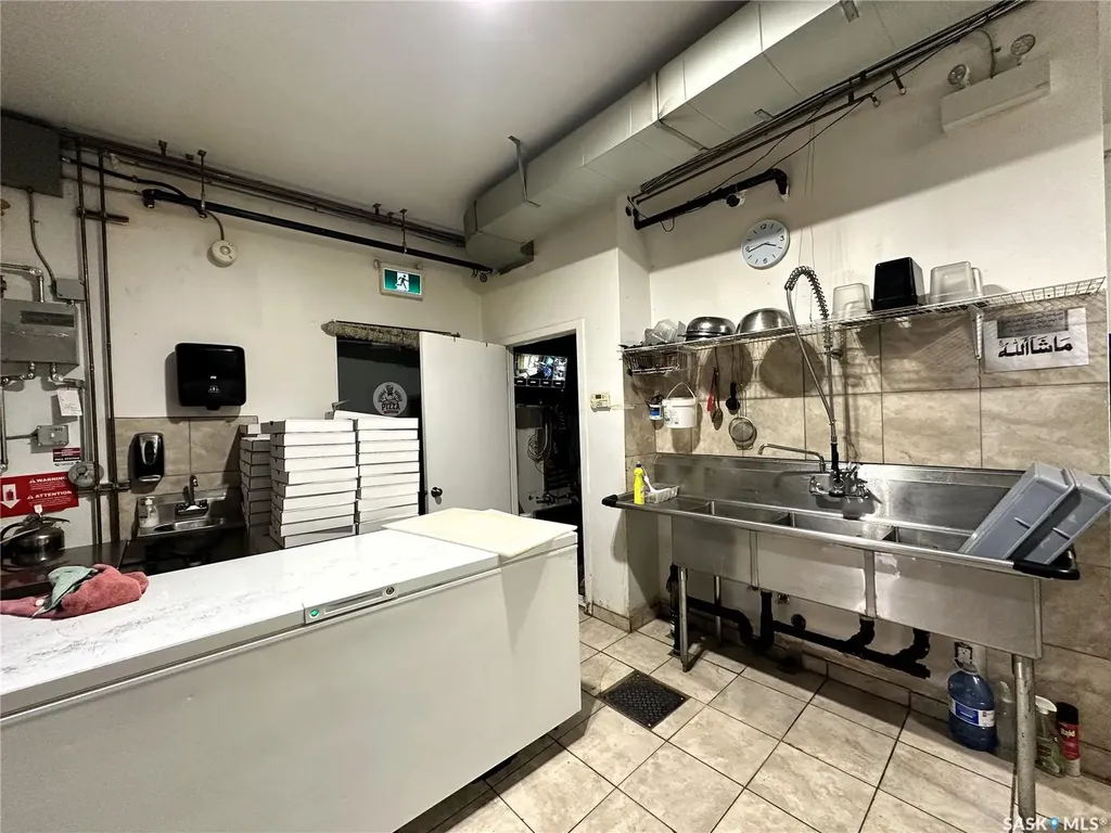 1202 22nd Street W Saskatoon SK S7M 0S7