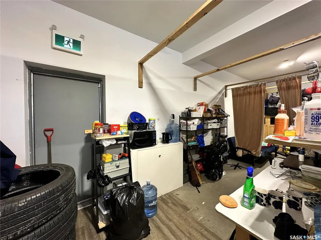1202 22nd Street W Saskatoon SK S7M 0S7