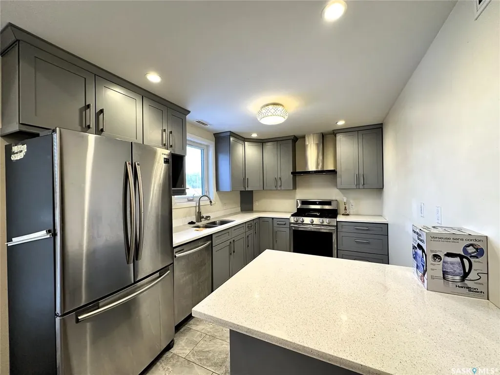 1202 22nd Street W Saskatoon SK S7M 0S7