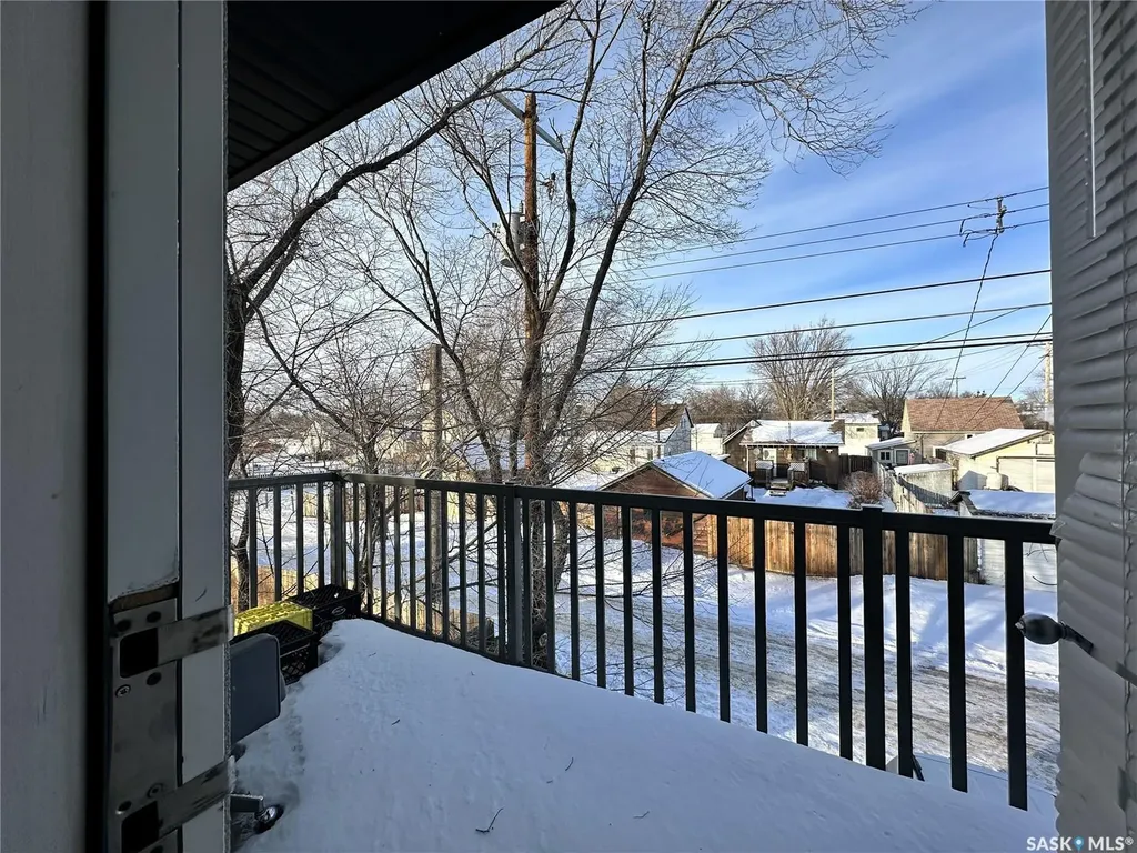 1202 22nd Street W Saskatoon SK S7M 0S7