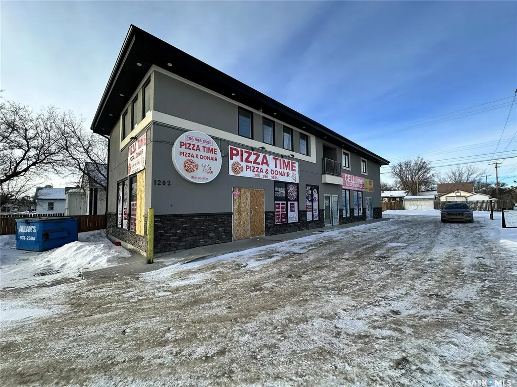 1202 22nd Street W Saskatoon SK S7M 0S7
