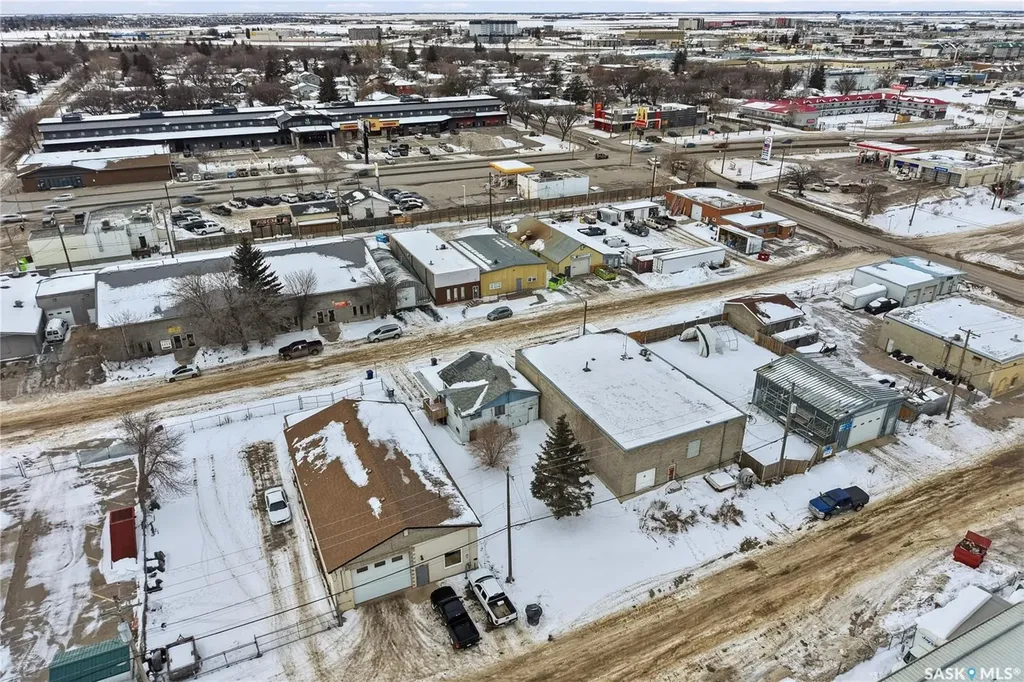 1710 Saskatchewan Avenue Saskatoon SK S7K 1P8
