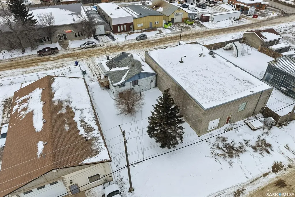 1710 Saskatchewan Avenue Saskatoon SK S7K 1P8