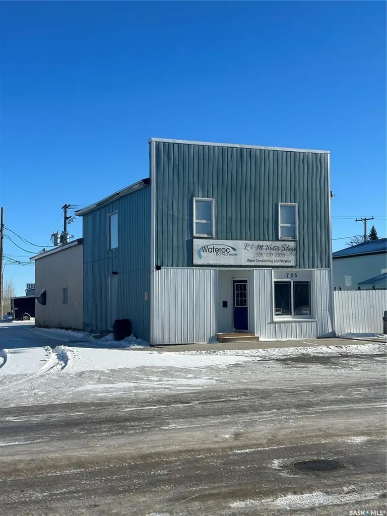 725 Desmond Street Grenfell SK S0G 2B0