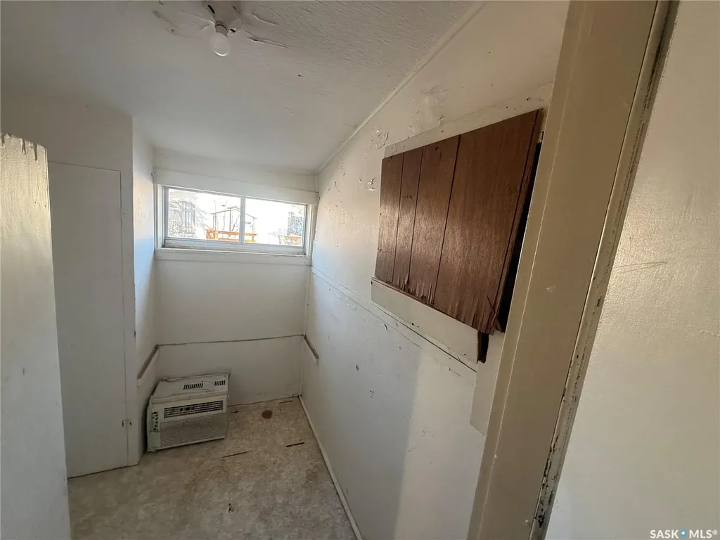 421 3rd Avenue E Assiniboia SK S0H 0B0