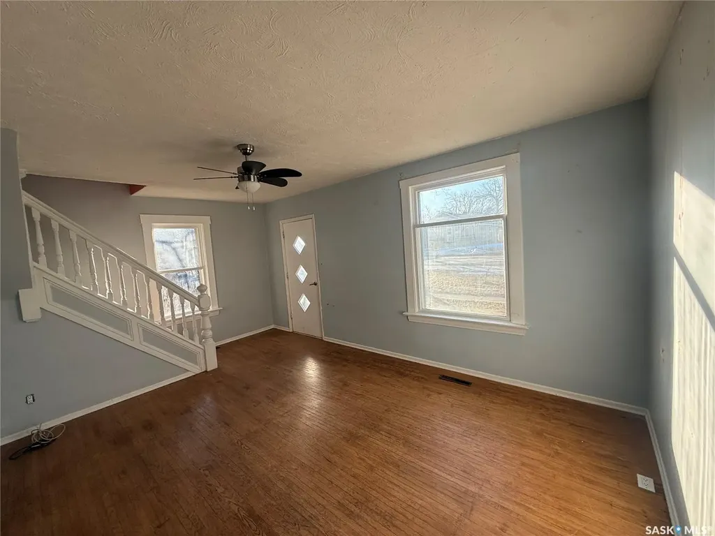 421 3rd Avenue E Assiniboia SK S0H 0B0