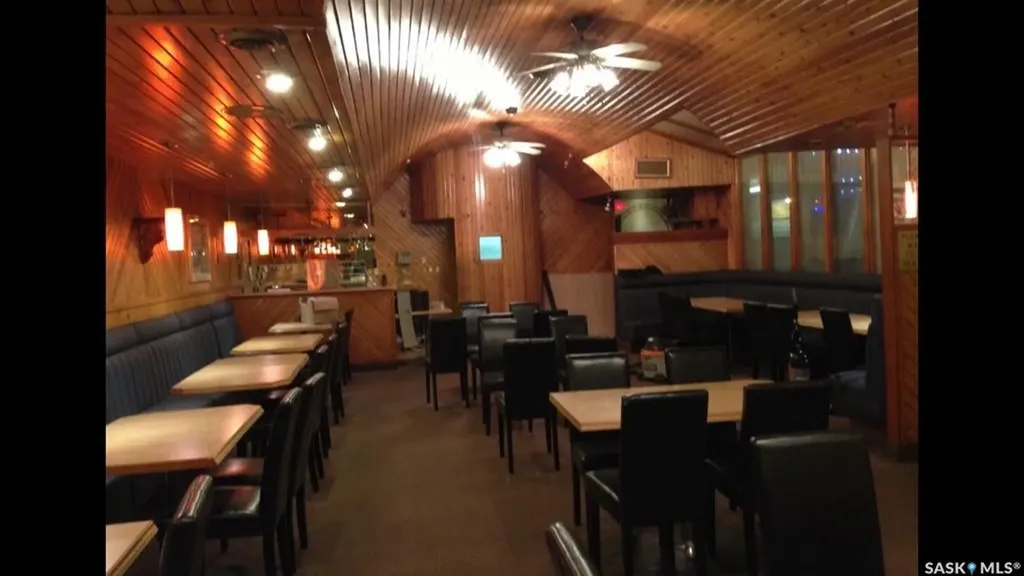 1213 7th Avenue N Saskatoon SK S7K 2W1