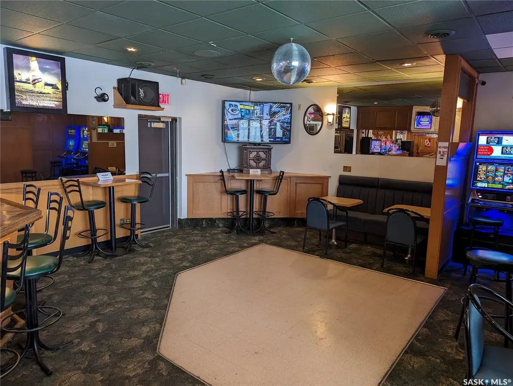 1213 7th Avenue N Saskatoon SK S7K 2W1