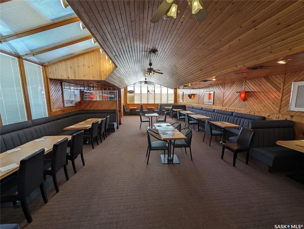 1213 7th Avenue N Saskatoon SK S7K 2W1