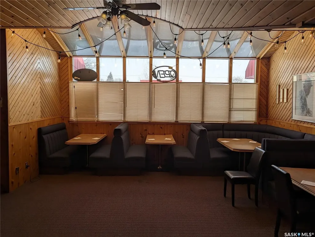 1213 7th Avenue N Saskatoon SK S7K 2W1