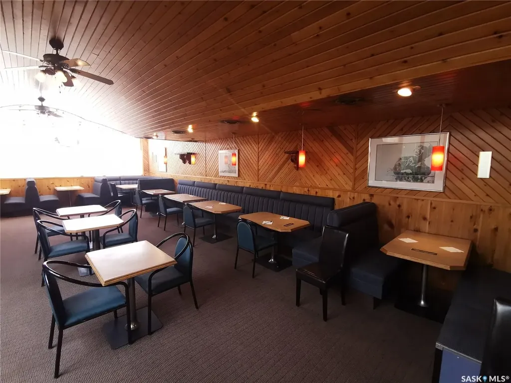1213 7th Avenue N Saskatoon SK S7K 2W1