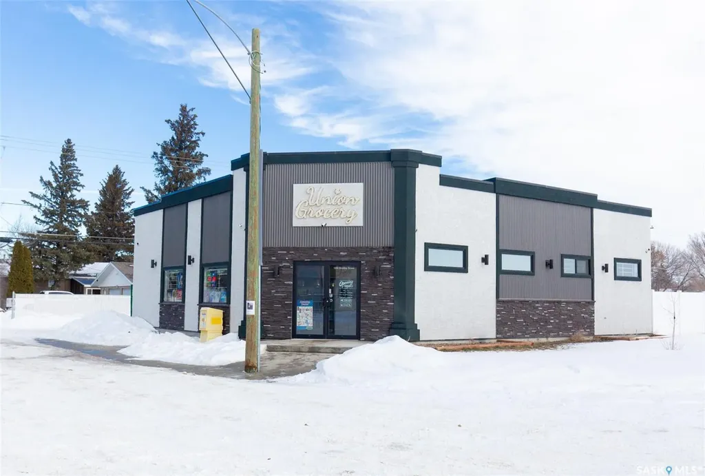 1050 Bradley Street Moose Jaw SK S6H 3M4