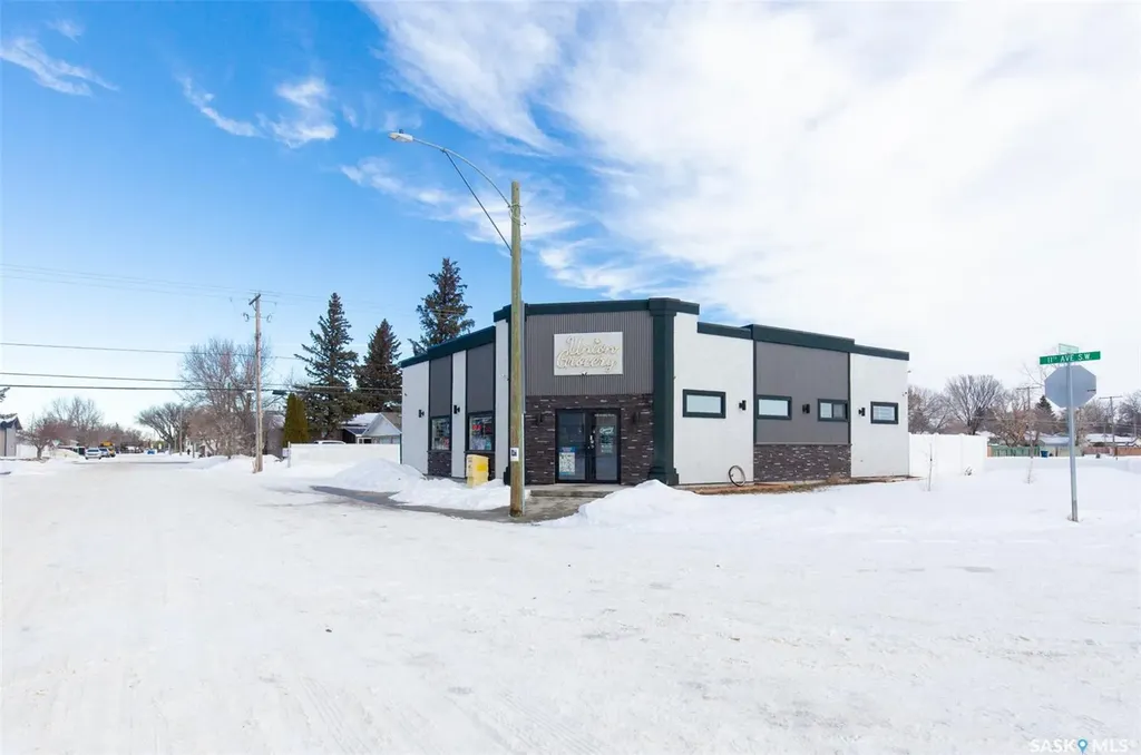 1050 Bradley Street Moose Jaw SK S6H 3M4
