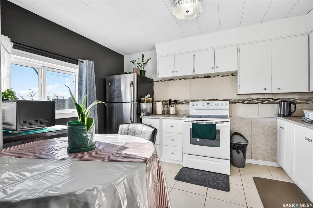 174 Ominica Street W Moose Jaw SK S6H 1X2