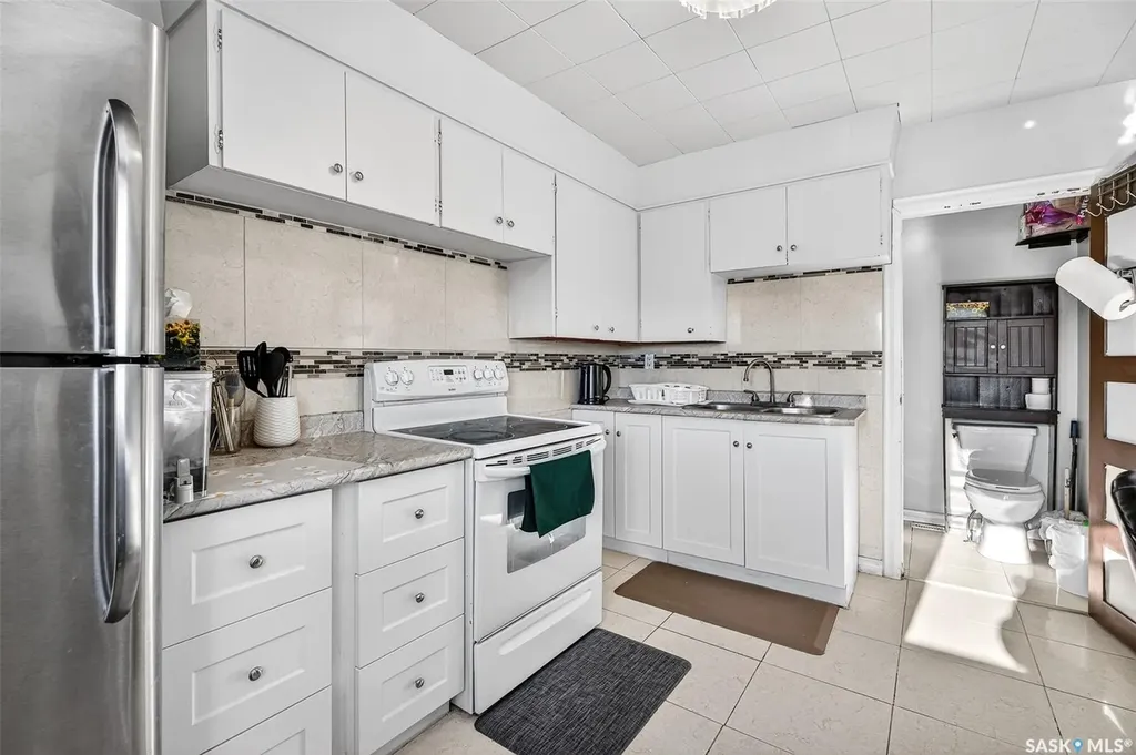 174 Ominica Street W Moose Jaw SK S6H 1X2