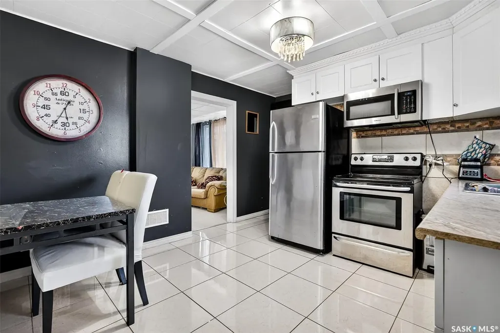 174 Ominica Street W Moose Jaw SK S6H 1X2