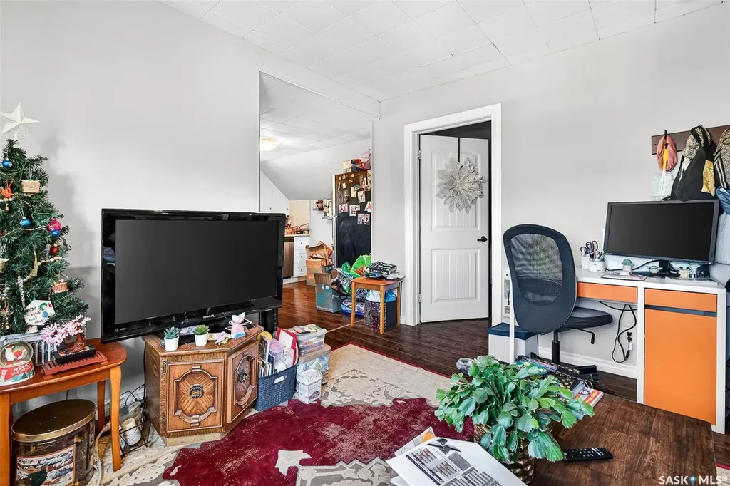 174 Ominica Street W Moose Jaw SK S6H 1X2