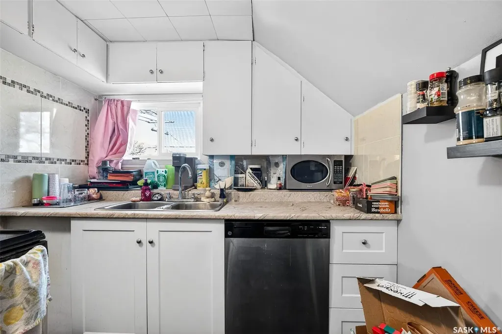174 Ominica Street W Moose Jaw SK S6H 1X2