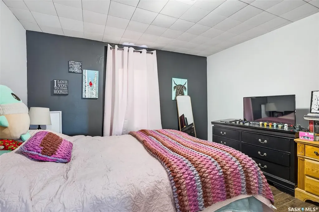 174 Ominica Street W Moose Jaw SK S6H 1X2