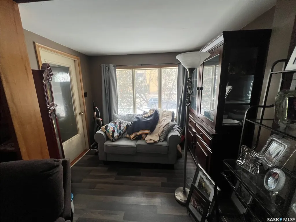 565 15th Street W Prince Albert SK S6V 3R3