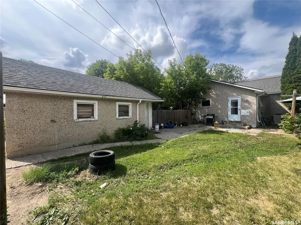 565 15th Street W Prince Albert SK S6V 3R3