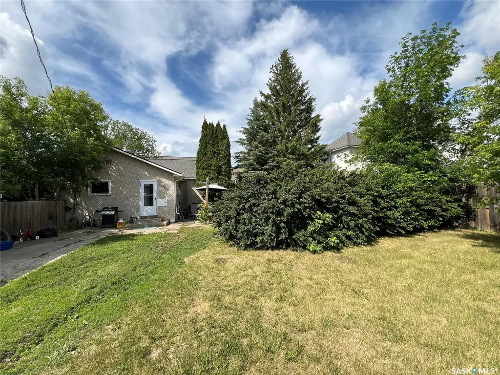 565 15th Street W Prince Albert SK S6V 3R3