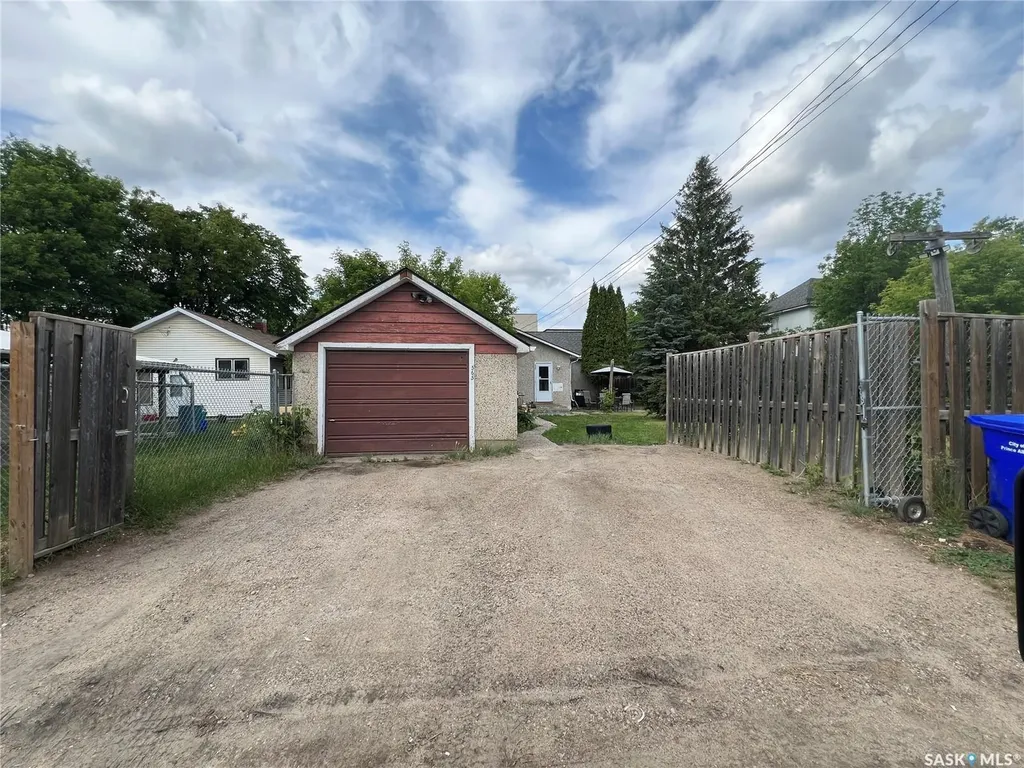565 15th Street W Prince Albert SK S6V 3R3