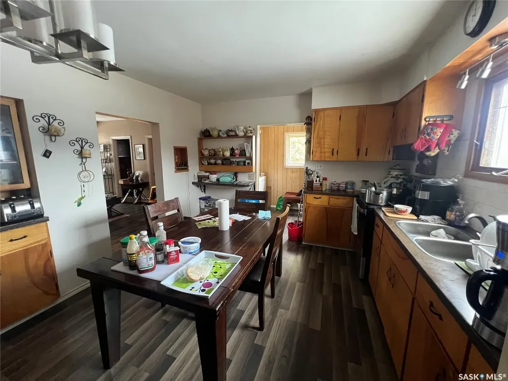 565 15th Street W Prince Albert SK S6V 3R3