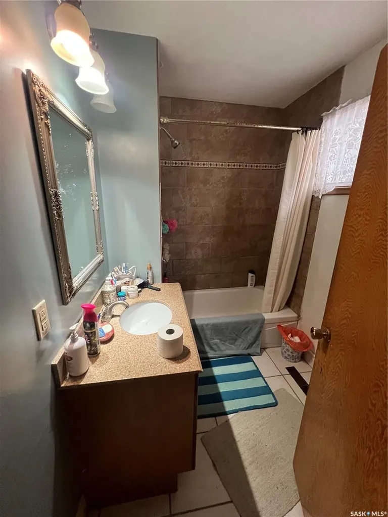 565 15th Street W Prince Albert SK S6V 3R3