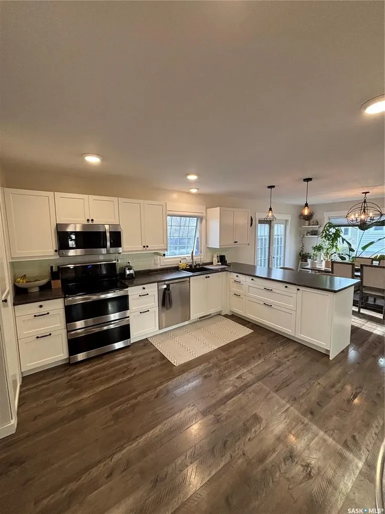 845 Prospect Avenue Oxbow SK S0C 2B0