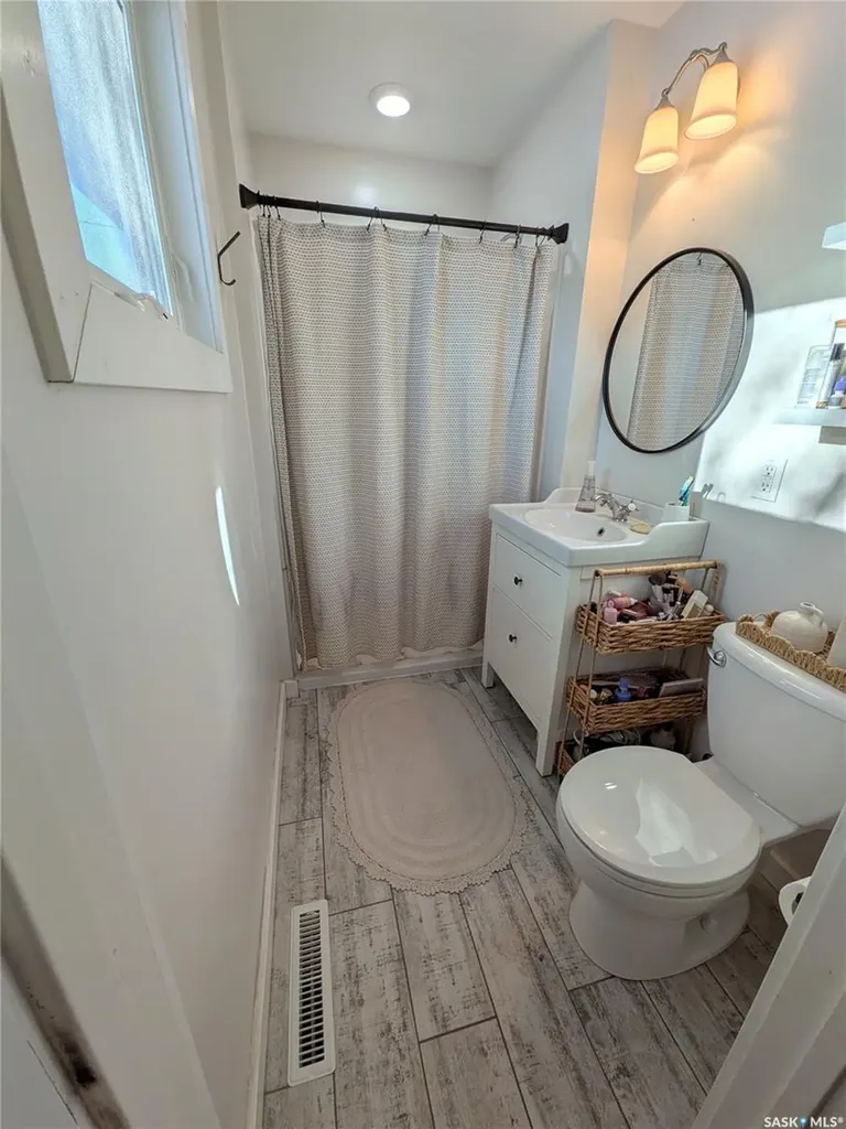 845 Prospect Avenue Oxbow SK S0C 2B0