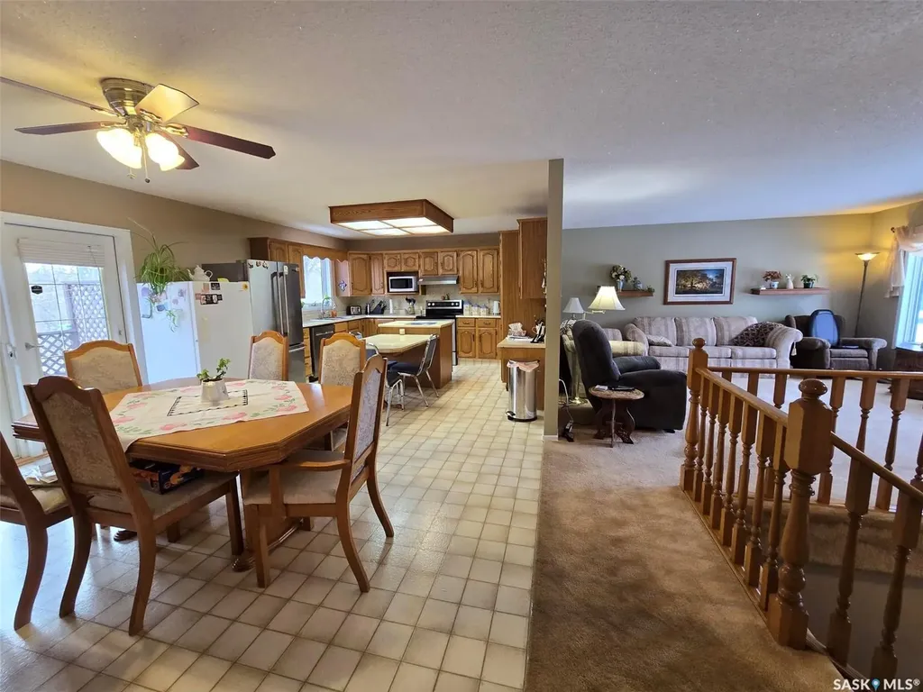 903 Assiniboia Avenue Grenfell SK S0G 2B0