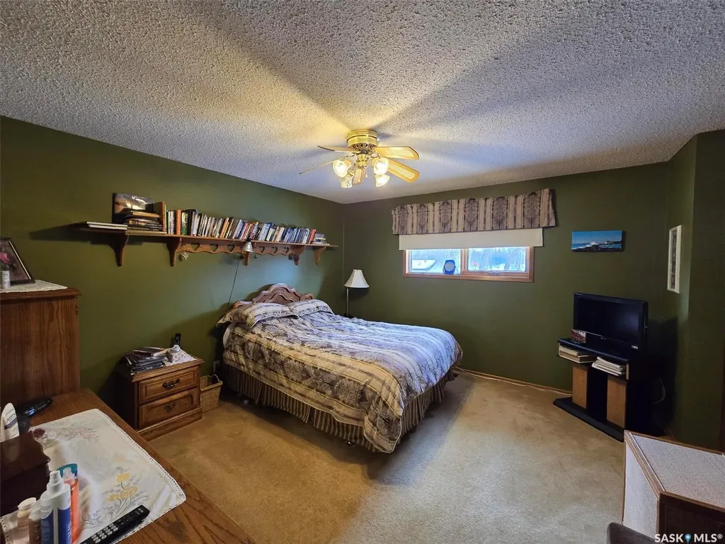 903 Assiniboia Avenue Grenfell SK S0G 2B0