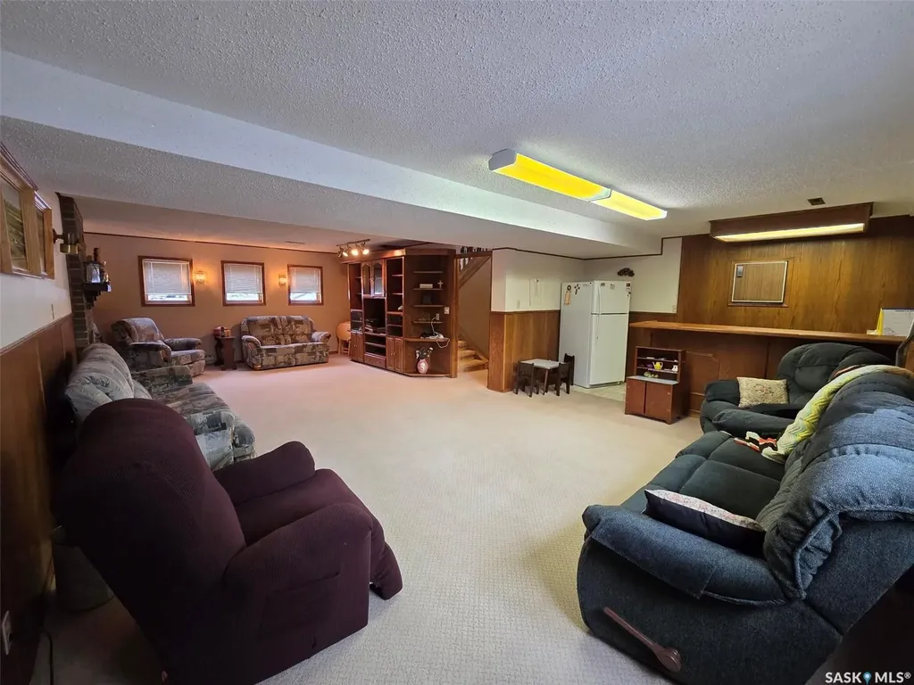 903 Assiniboia Avenue Grenfell SK S0G 2B0