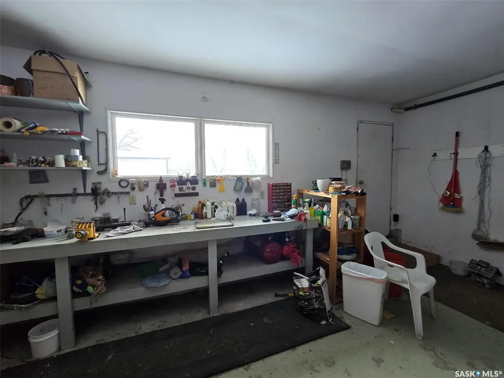 903 Assiniboia Avenue Grenfell SK S0G 2B0