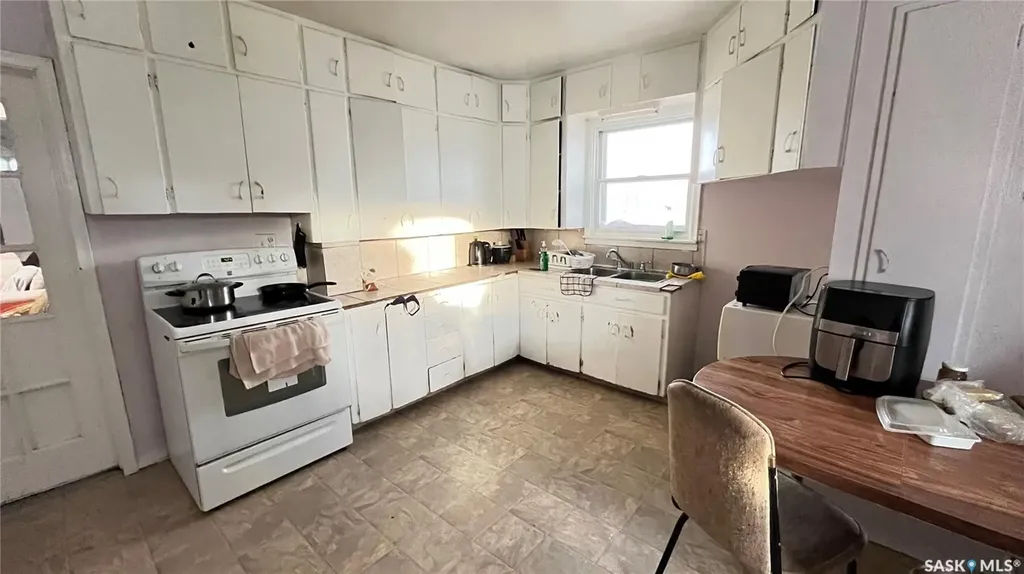 46 Pacific Avenue Maple Creek SK S0N 1N0