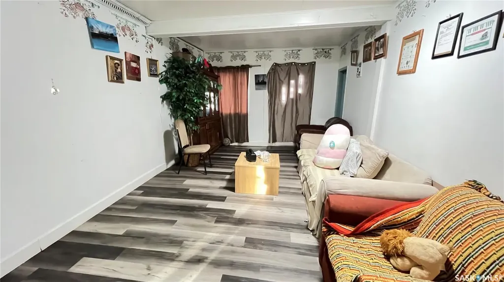 46 Pacific Avenue Maple Creek SK S0N 1N0