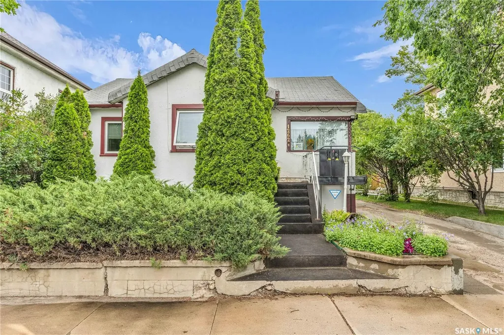 1262 103rd Street North Battleford SK S9A 1K8