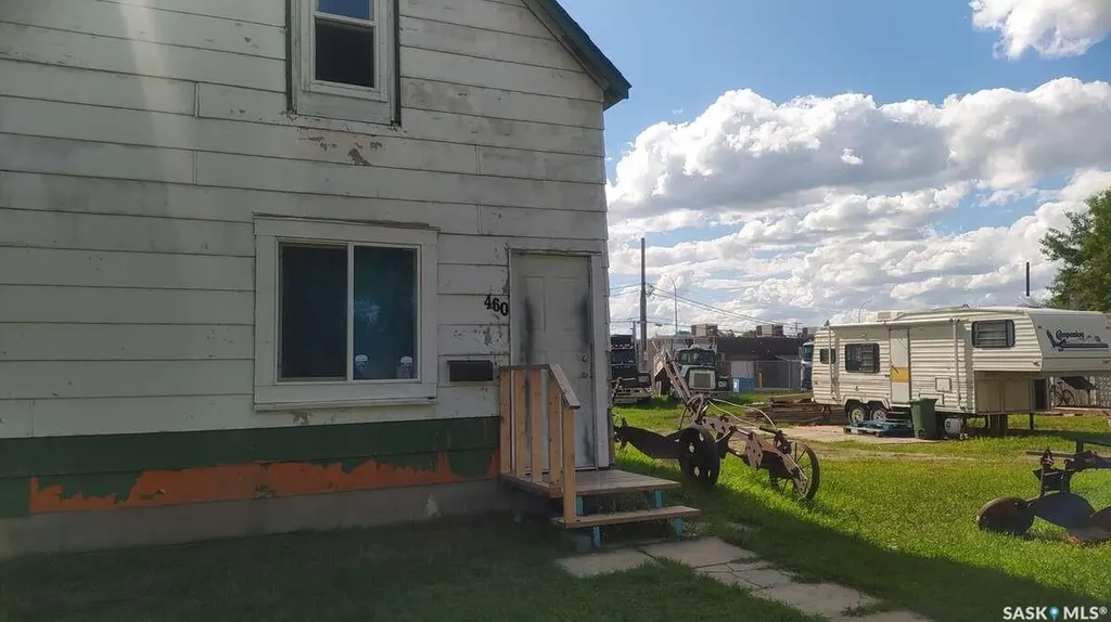 460 Mcintyre Street Regina SK S4R 2M3