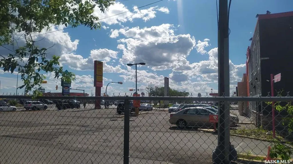 460 Mcintyre Street Regina SK S4R 2M3