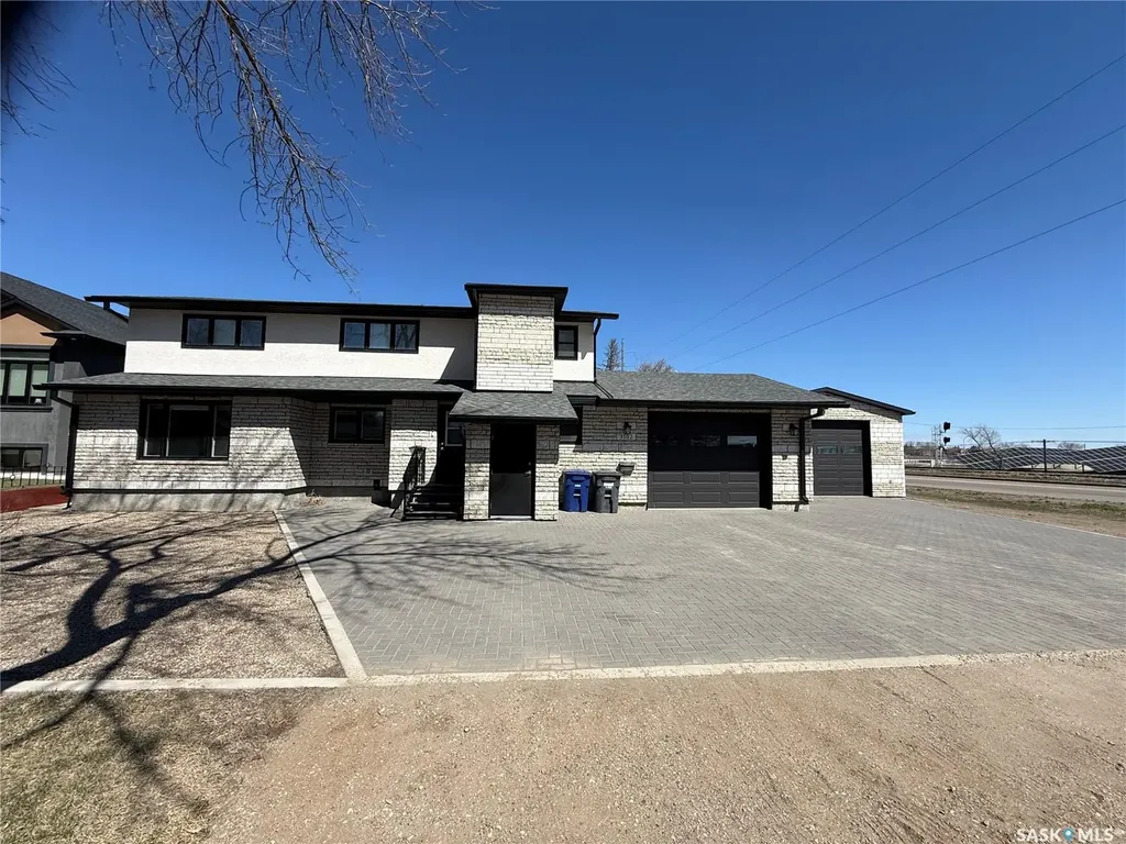 3102 Caen Street Saskatoon SK S7M 3N5