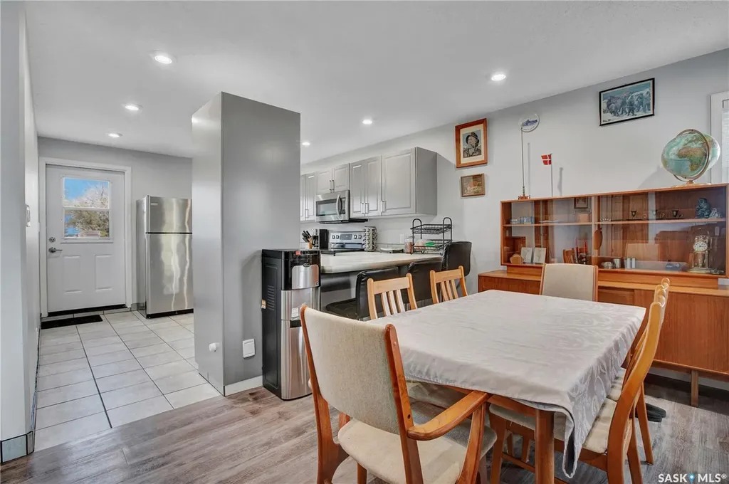 3102 Caen Street Saskatoon SK S7M 3N5