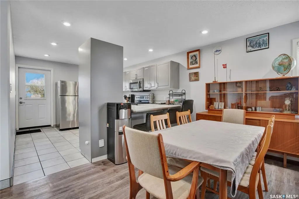3102 Caen Street Saskatoon SK S7M 3N5