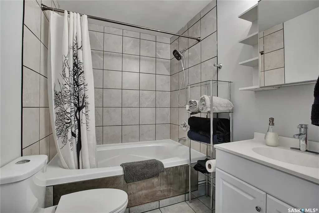 3102 Caen Street Saskatoon SK S7M 3N5