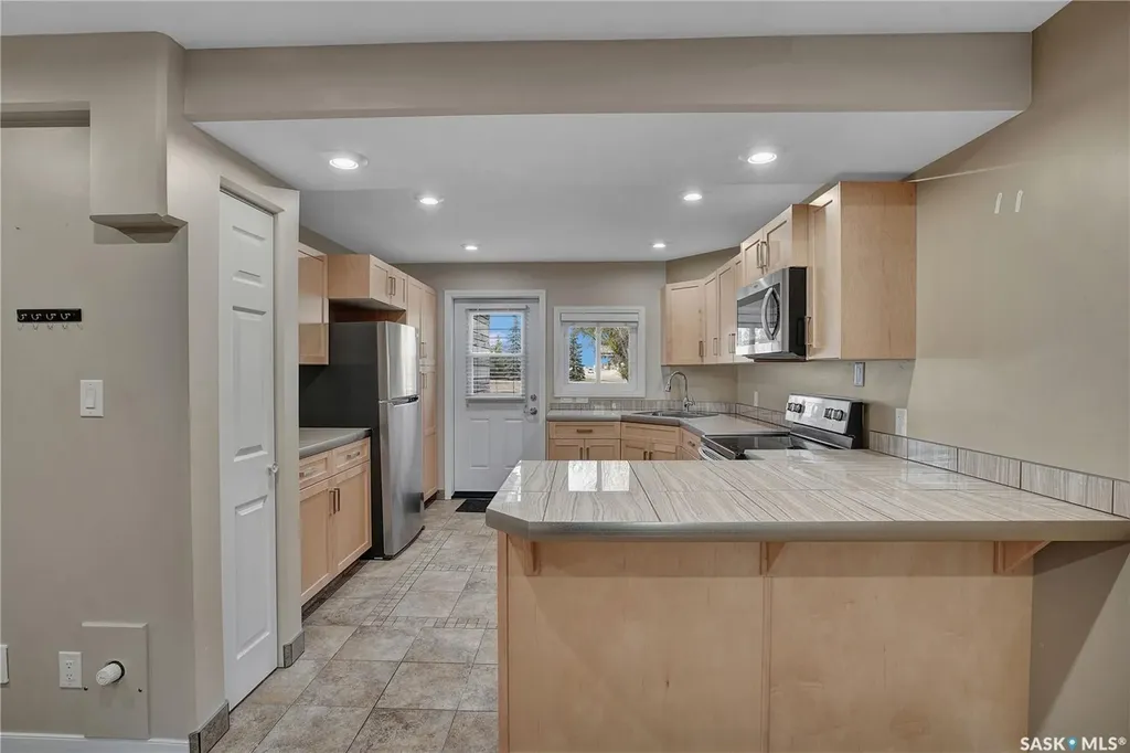 3102 Caen Street Saskatoon SK S7M 3N5