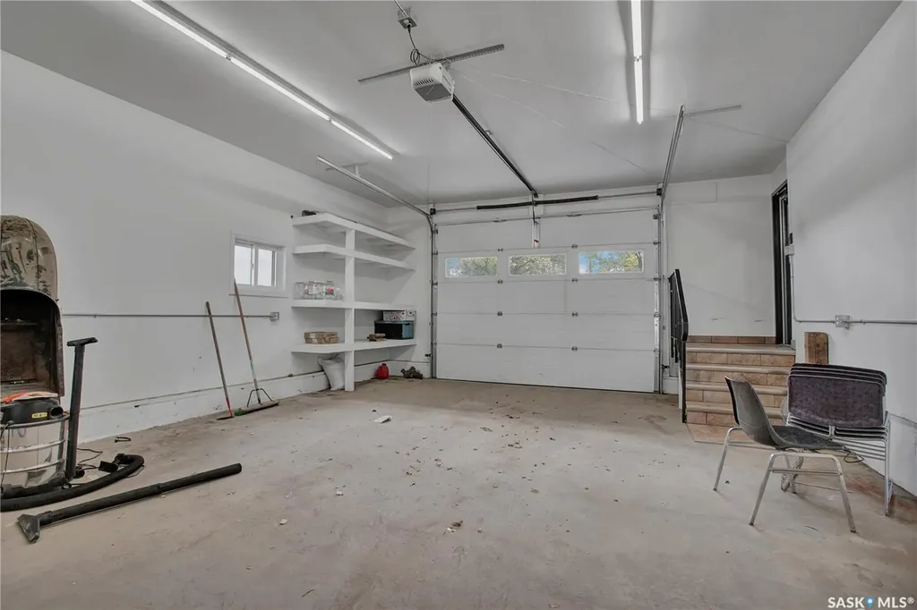 3102 Caen Street Saskatoon SK S7M 3N5