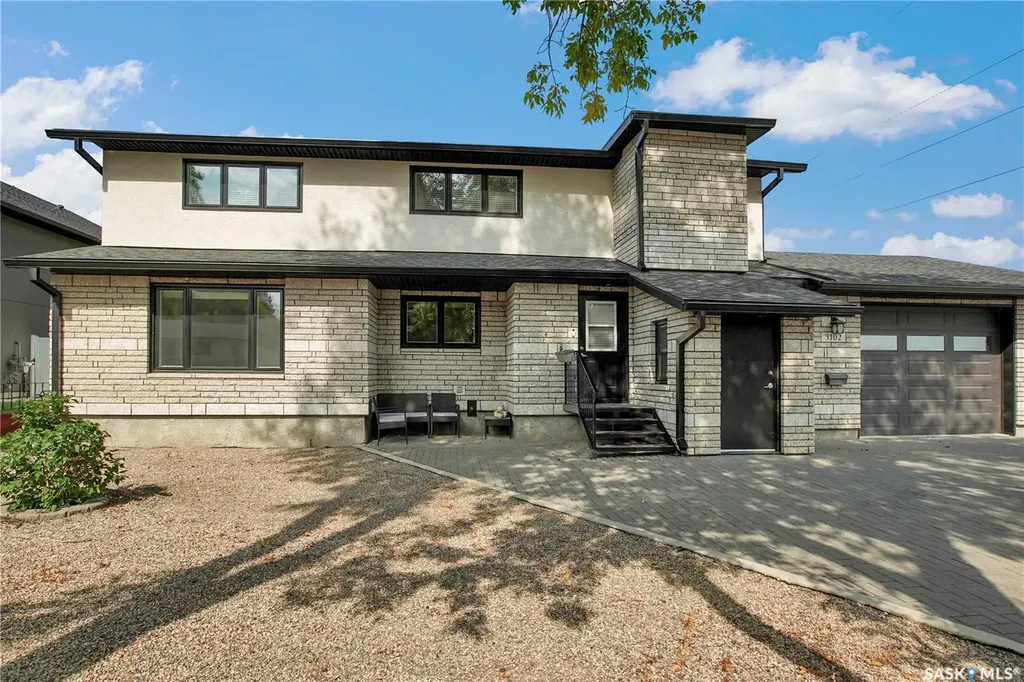 3102 Caen Street Saskatoon SK S7M 3N5