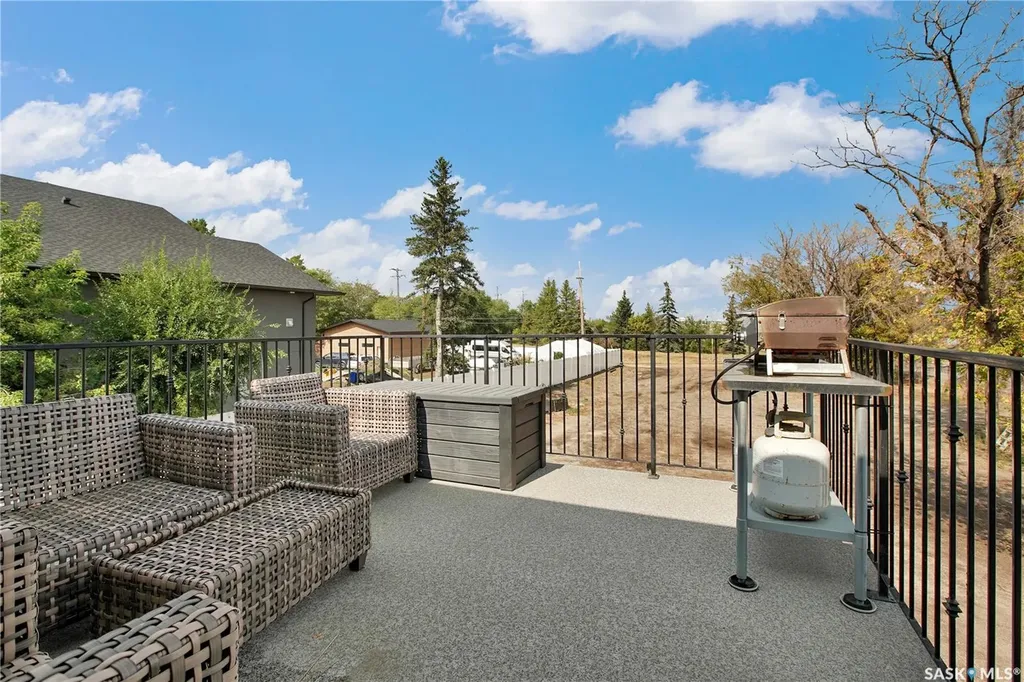 3102 Caen Street Saskatoon SK S7M 3N5