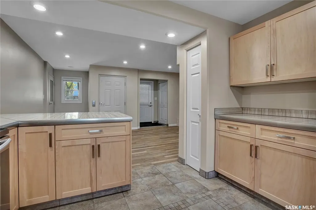 3102 Caen Street Saskatoon SK S7M 3N5