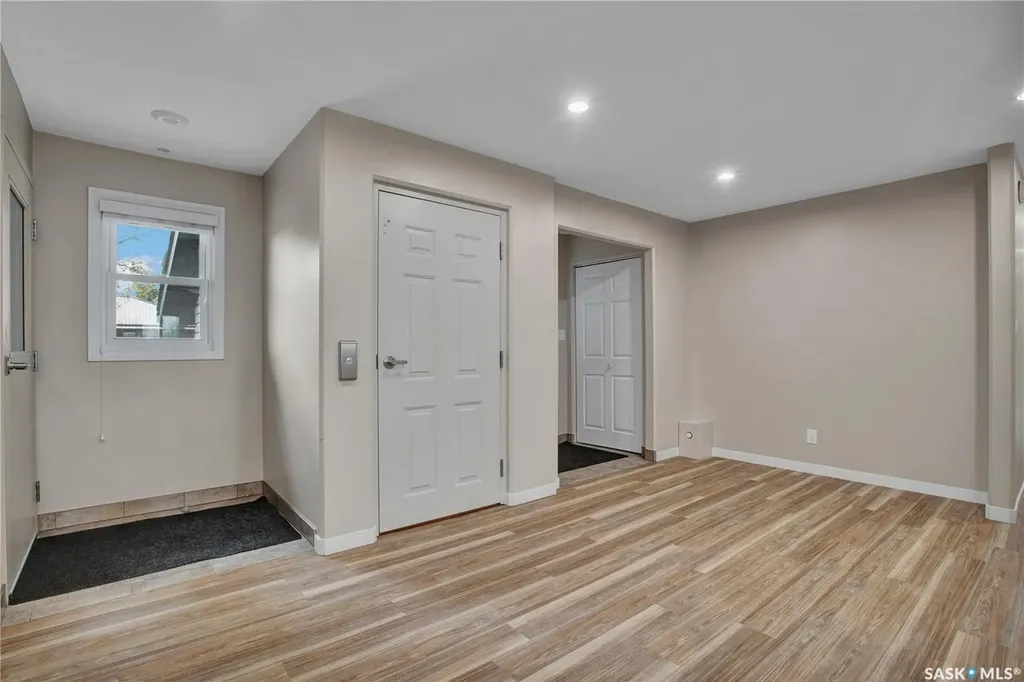 3102 Caen Street Saskatoon SK S7M 3N5
